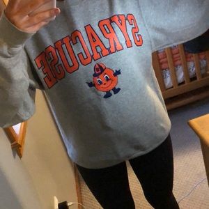 Syracuse grey crew neck